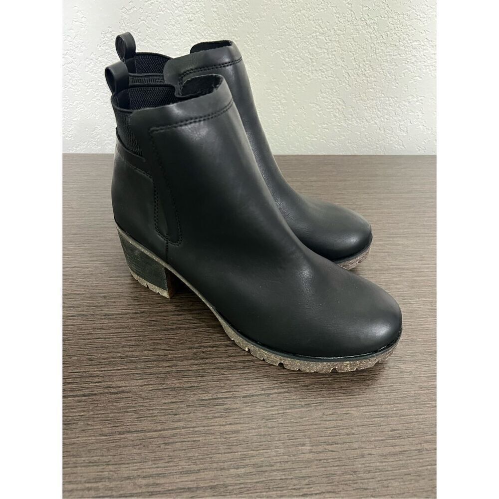 Korks Ankle Booties